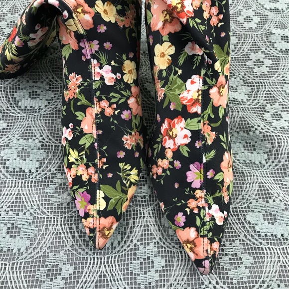 Zara Floral Ankle Sock Boots with Heel - Picture 5 of 7